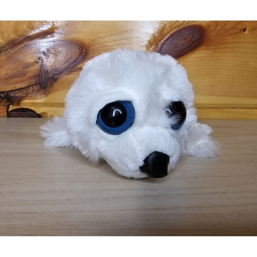The Petting Zoo White Seal 9in Blue Eyes Soft Vinyl Nose Cuddle 1994